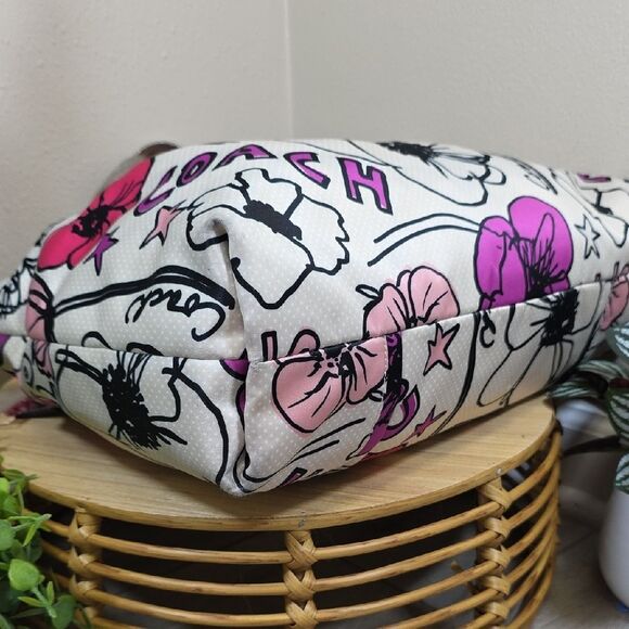 Coach Poppy Floral Graffiti Tote with Matching Wallet - Picture 7 of 16